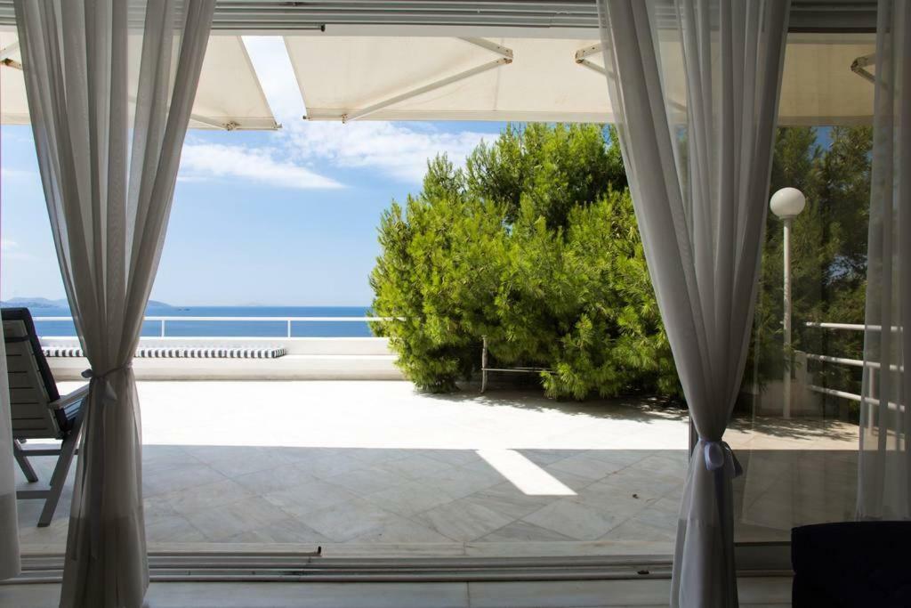 Beautiful, Private Villa By The Sea Ajía Marína Kültér fotó